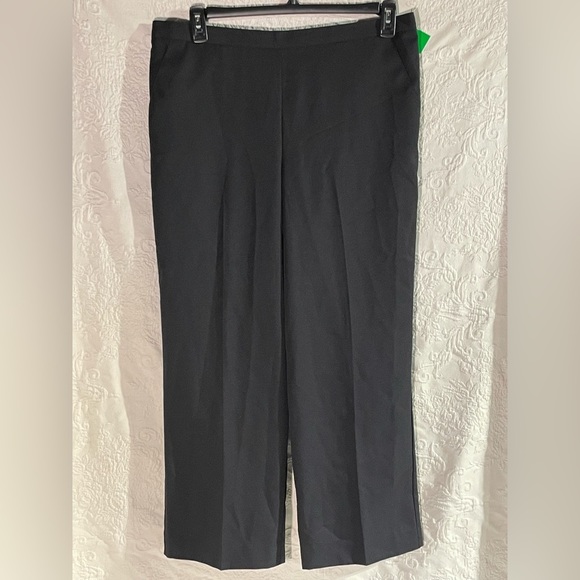 Alfred Dunner Women's Black Pants 16P - Picture 1 of 3